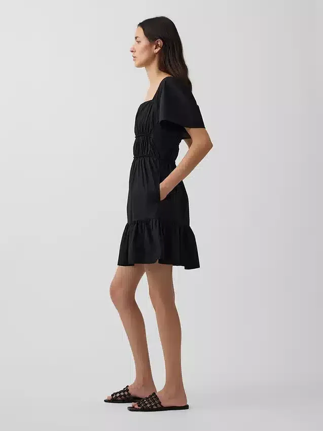 Mini vestido de popelín con mangas con volantes
