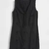 Mini vestido recto bordado de mezcla de lino