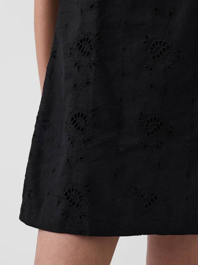 Mini vestido recto bordado de mezcla de lino
