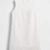 Mini vestido recto con dobladillo de ojales