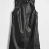 Mini vestido recto de cuero vegano