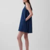 Minivestido con botones en el frente