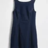 Minivestido de mezclilla con cuello de barco