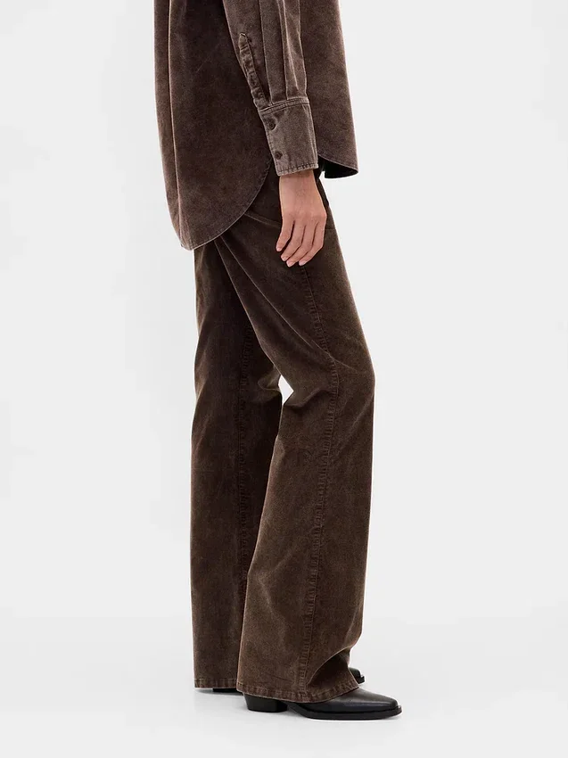 Pantalones acampanados de pana de talle medio