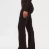 Pantalones acampanados elásticos CashSoft