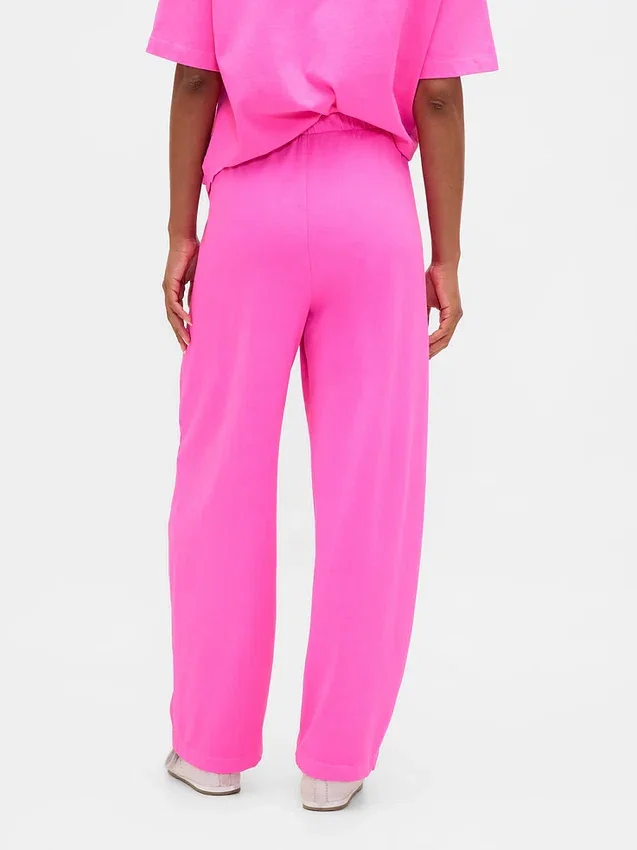 Pantalones anchos de tela gruesa
