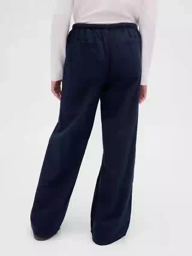 Pantalones anchos y cómodos para uniforme infantil