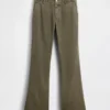 Pantalones caqui acampanados de talle bajo y corte holgado