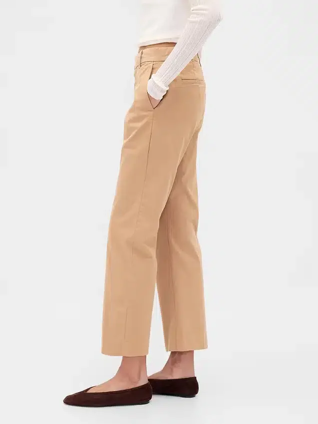 Pantalones caqui de talle medio