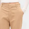 Pantalones caqui de talle medio
