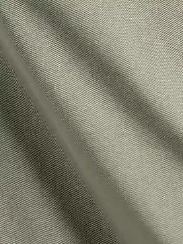 Pantalones caqui de talle medio