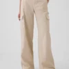 Pantalones caqui holgados de estilo cargo de talle medio