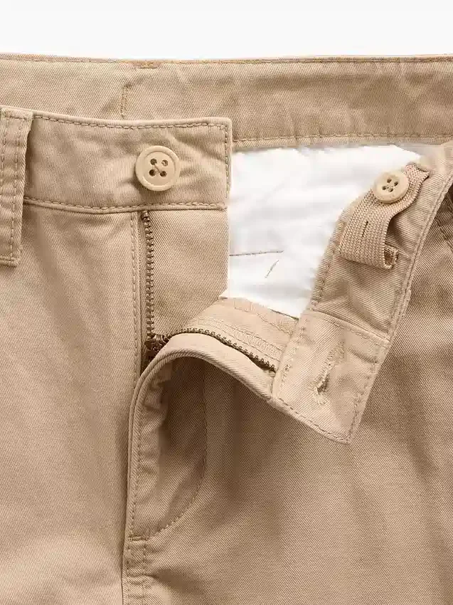 Pantalones caqui holgados de estilo moderno para niños