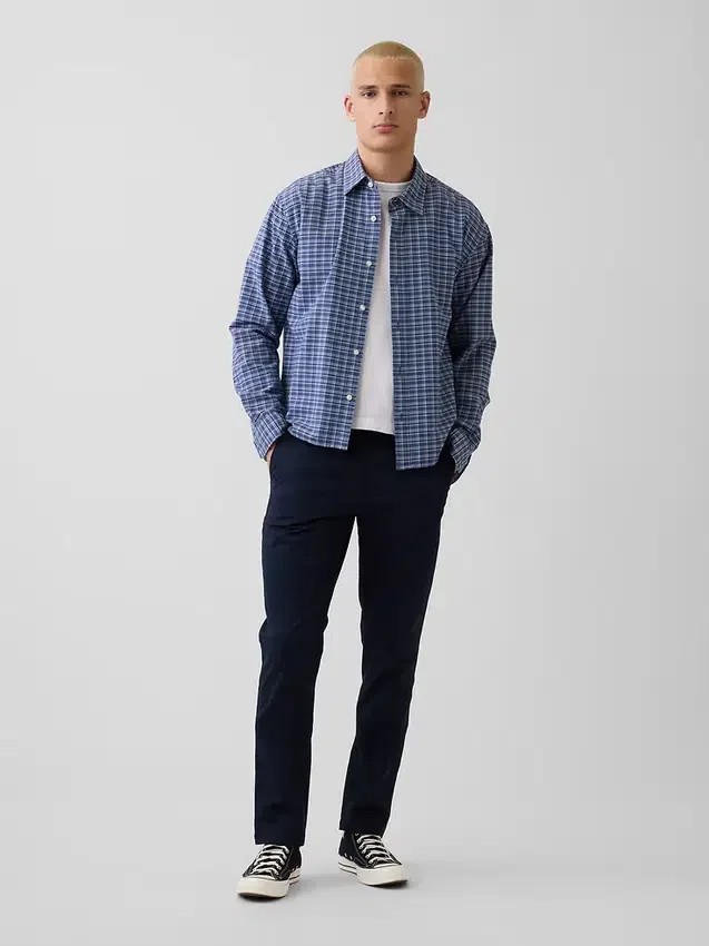 Pantalones caqui modernos de corte ajustado