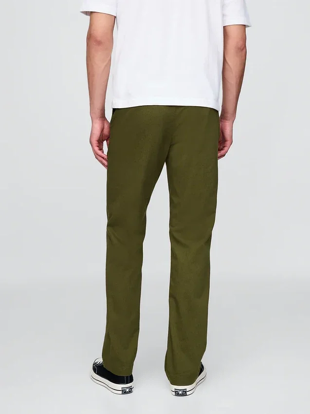 Pantalones caqui rectos modernos