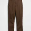 Pantalones caqui rectos modernos