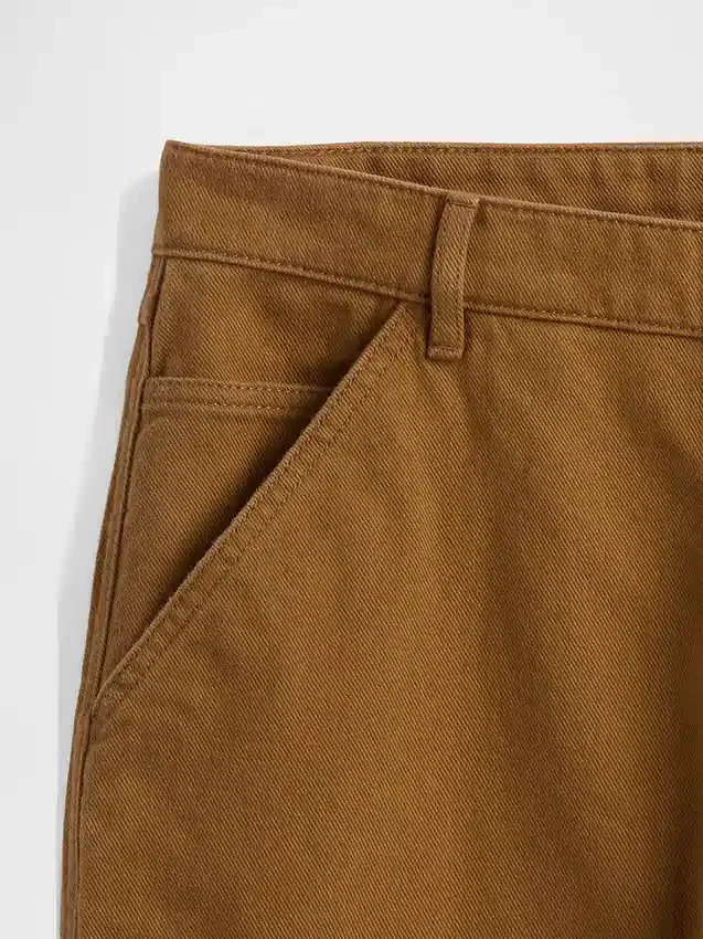 Pantalones caqui utilitarios de corte recto y estilo relajado