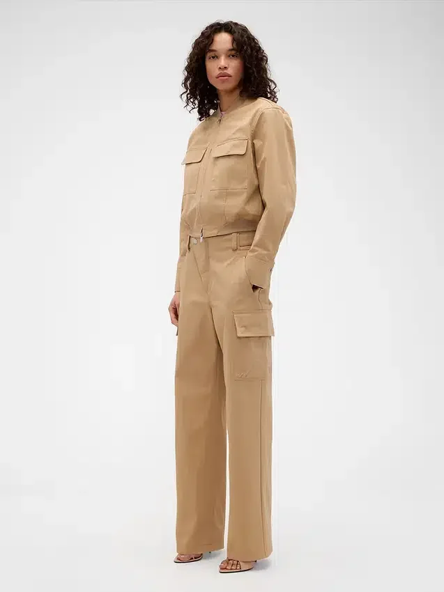 Pantalones cargo de talle alto de GAP × Victoria Beckham