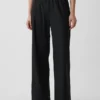 Pantalones cómodos de talle bajo GapFit Tech