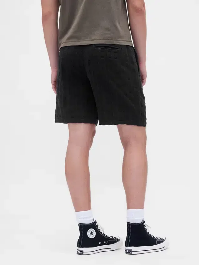 Pantalones cortos cómodos texturizados de 7"