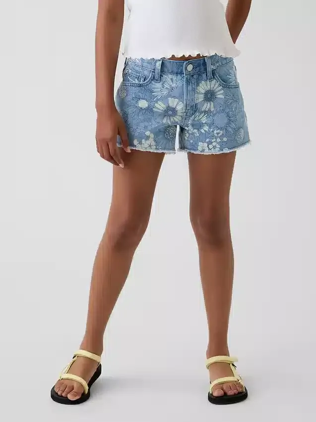 Pantalones cortos de mezclilla con estampado floral y talle bajo para niños