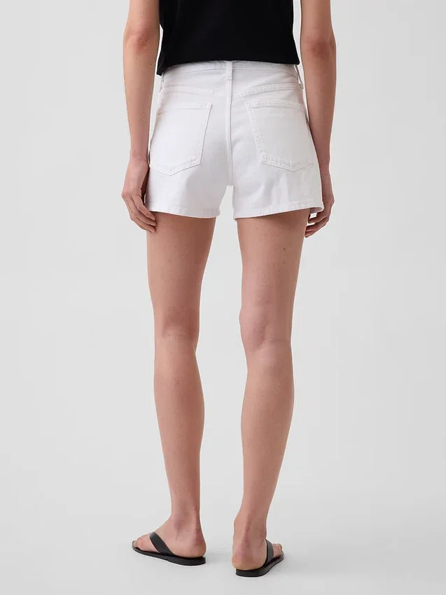Pantalones cortos de mezclilla de corte recto holgado y talle alto de 3.5"