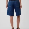 Pantalones cortos de mezclilla de talle medio y corte largo
