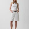 Pantalones cortos de mezclilla de talle medio y corte largo de 11"
