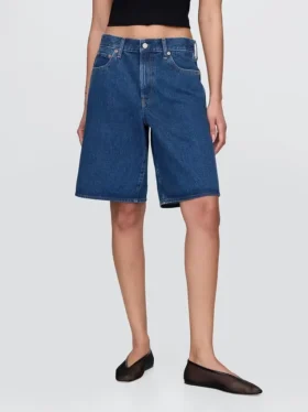 Pantalones cortos de mezclilla de talle medio y corte largo de 11″