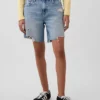 Pantalones cortos de mezclilla holgados de talle medio de 8"