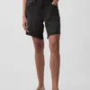 Pantalones cortos de mezclilla holgados de talle medio de 8"