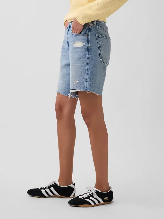 Pantalones cortos de mezclilla holgados de talle medio de 8"