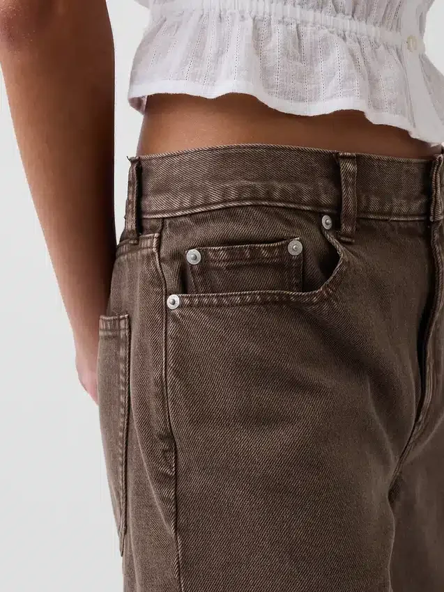 Pantalones cortos de mezclilla holgados de talle medio de 8"
