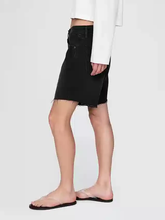 Pantalones cortos de mezclilla holgados estilo años 90, de talle medio, de 8"