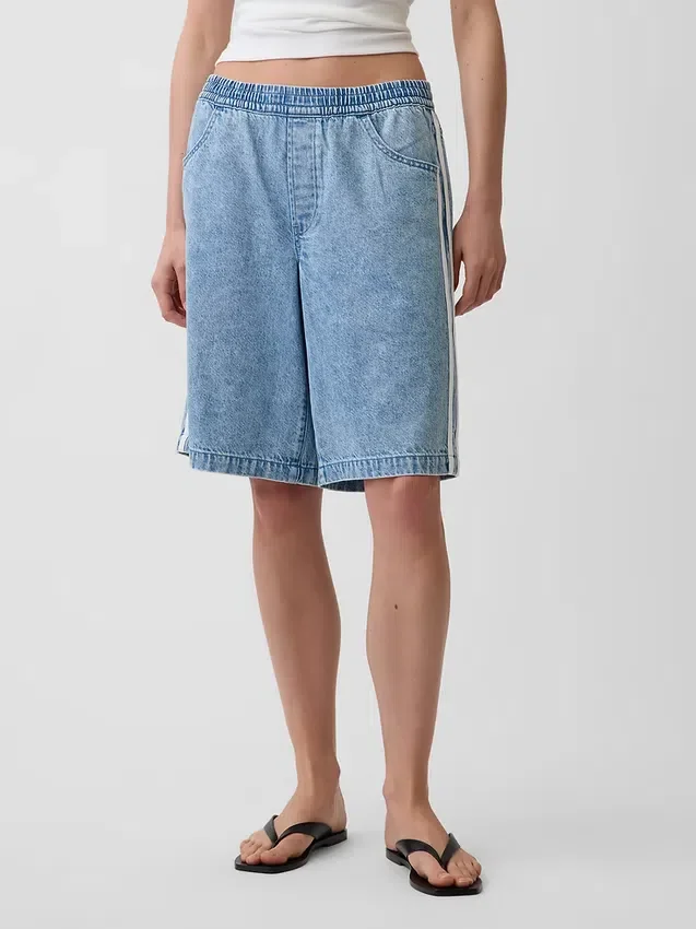 Pantalones cortos de mezclilla largos «Easy Stripe» ultrasuaves de talle medio, de 11"