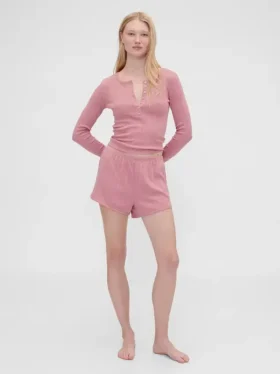 Pantalones cortos de pijama de punto Pointelle de GAP × Summer Fridays