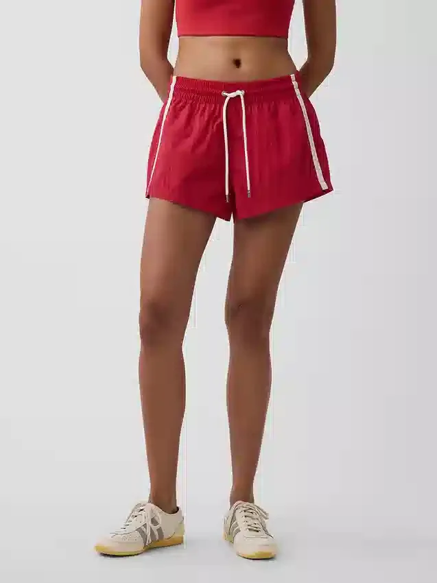 Pantalones cortos deportivos de 2.5"