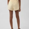 Pantalones cortos GapFit Tech de talle alto