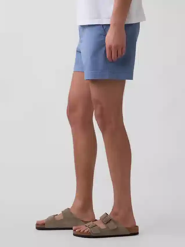 Pantalones cortos holgados de 5.5"