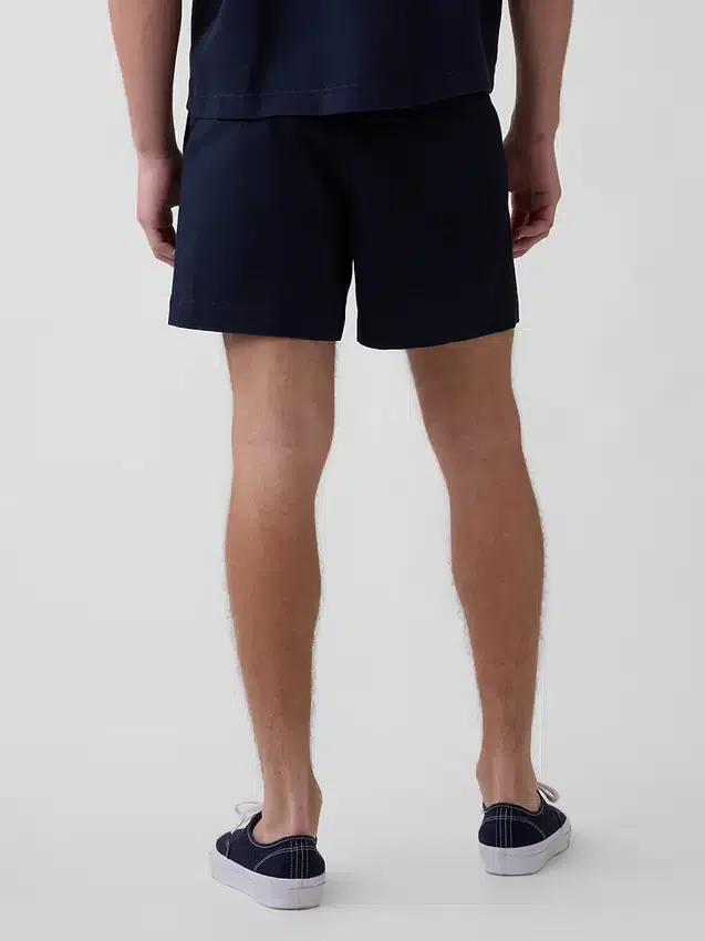 Pantalones cortos holgados de 5.5"
