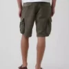 Pantalones cortos tipo cargo de corte holgado de 11"