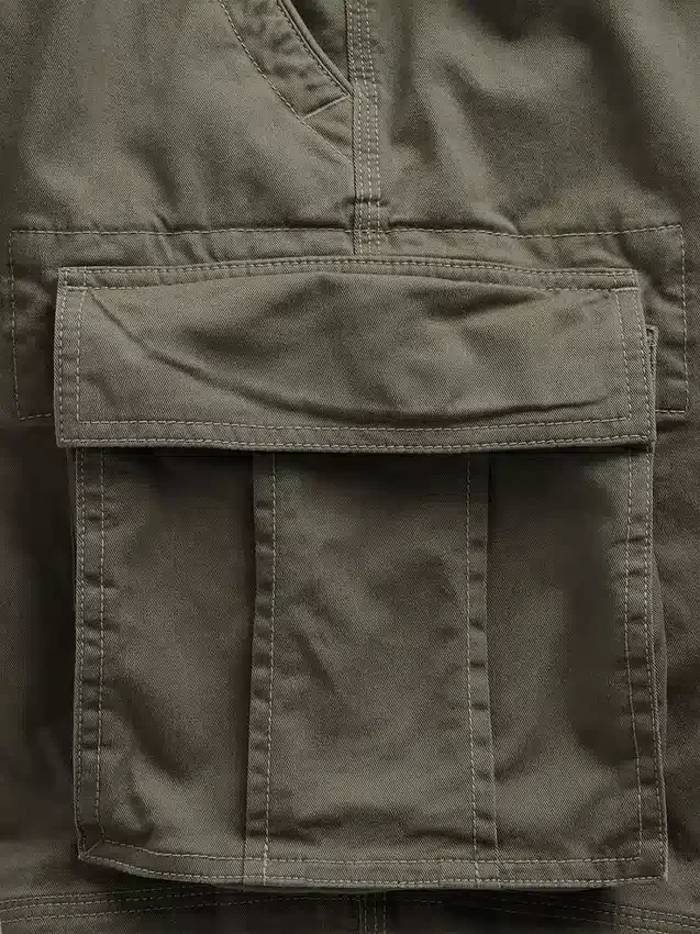 Pantalones cortos tipo cargo de corte holgado de 11"