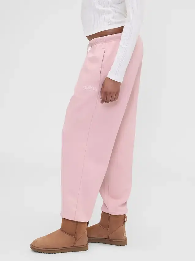 Pantalones de chándal Gap × Summer Fridays de tejido grueso y corte relajado con logo
