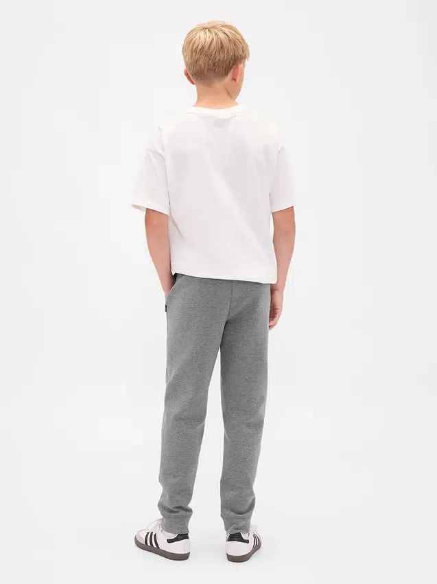 Pantalones de chándal GapFit Tech de secado rápido para niños