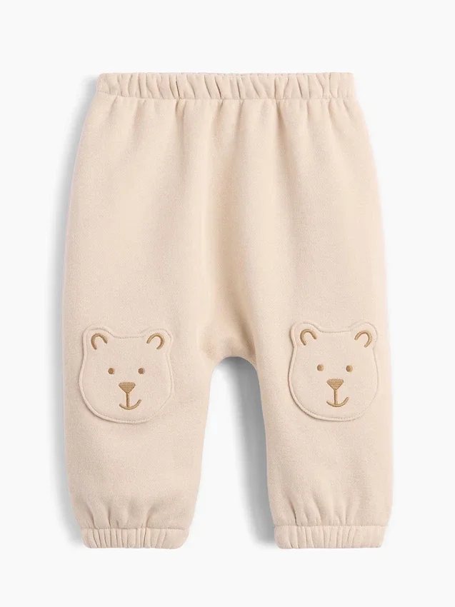 Pantalones de chándal para bebé Vintagesoft con parches de Brannan Bear en las rodillas