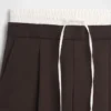 Pantalones de cintura media con doble cintura