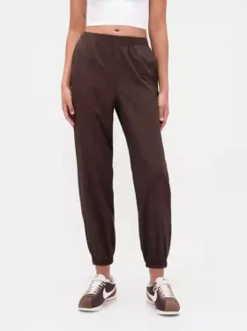 Pantalones de jogging GapFit Tech de talle alto con cremallera en el dobladillo