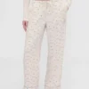 Pantalones de pijama holgados de franela con lunares de GAP × Summer Fridays