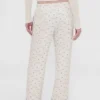 Pantalones de pijama holgados de franela con lunares de GAP × Summer Fridays