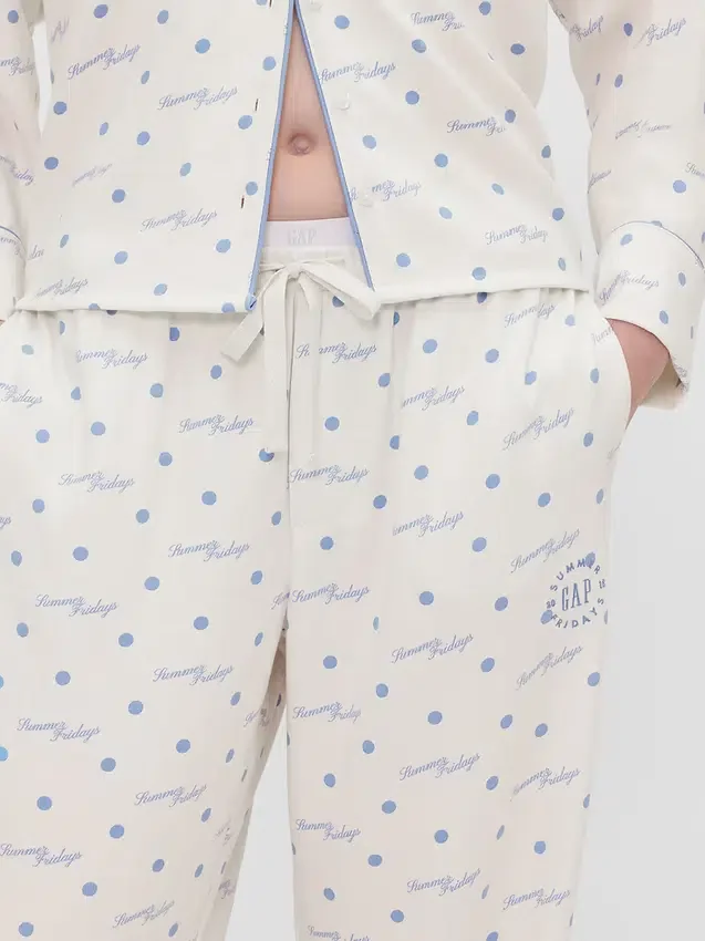 Pantalones de pijama holgados de franela con lunares de GAP × Summer Fridays